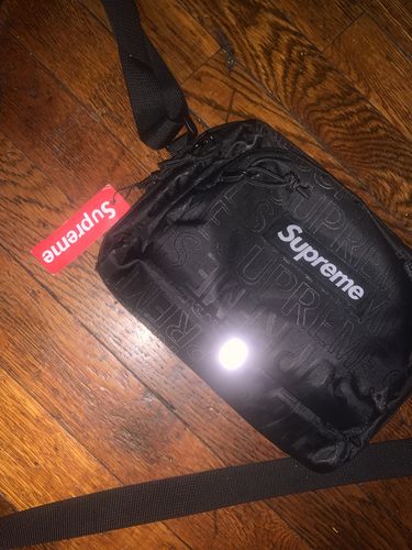 Customer photo review of Supreme 19SS 46th Shoulder Bag