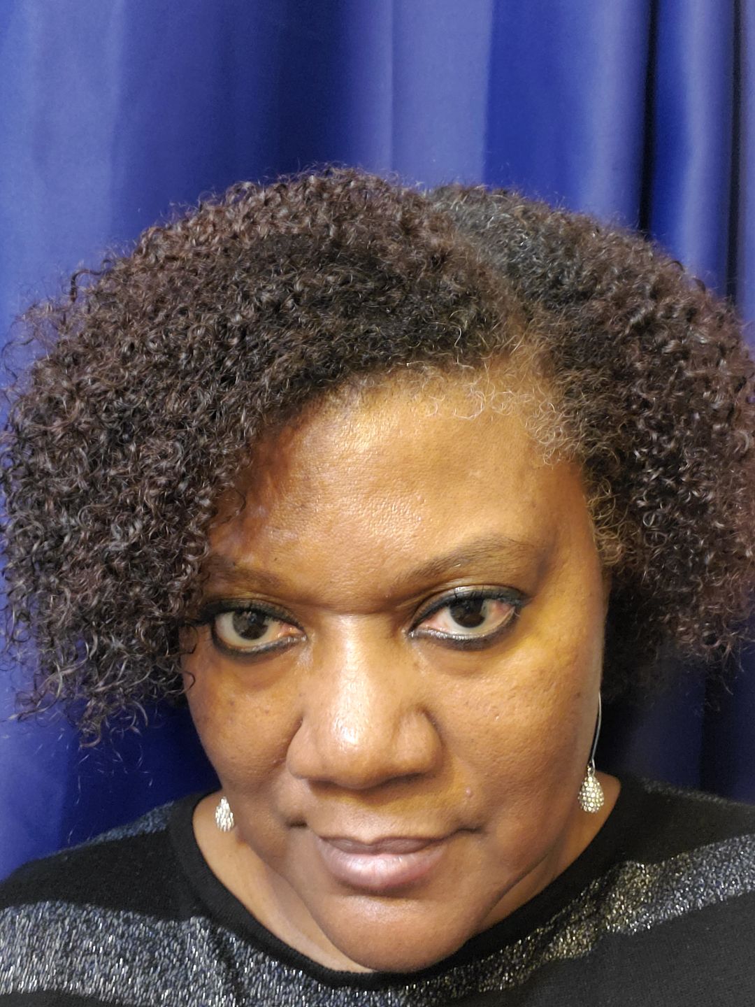 Customer photo review of Hair Growth Serum for Curly Hair with Organic Jojoba Oil for Moisturizing and Lavender Fragrance