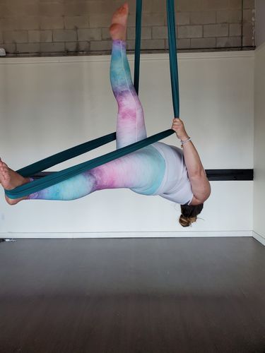 Customer photo review of Turquoise Pink Leggings