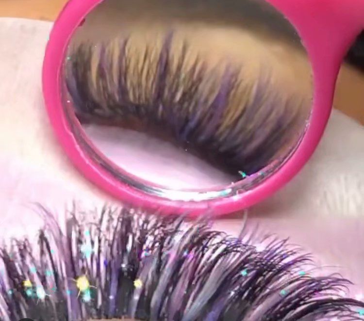 Customer photo review of Wispy Eyelash Extensions 17-25mm