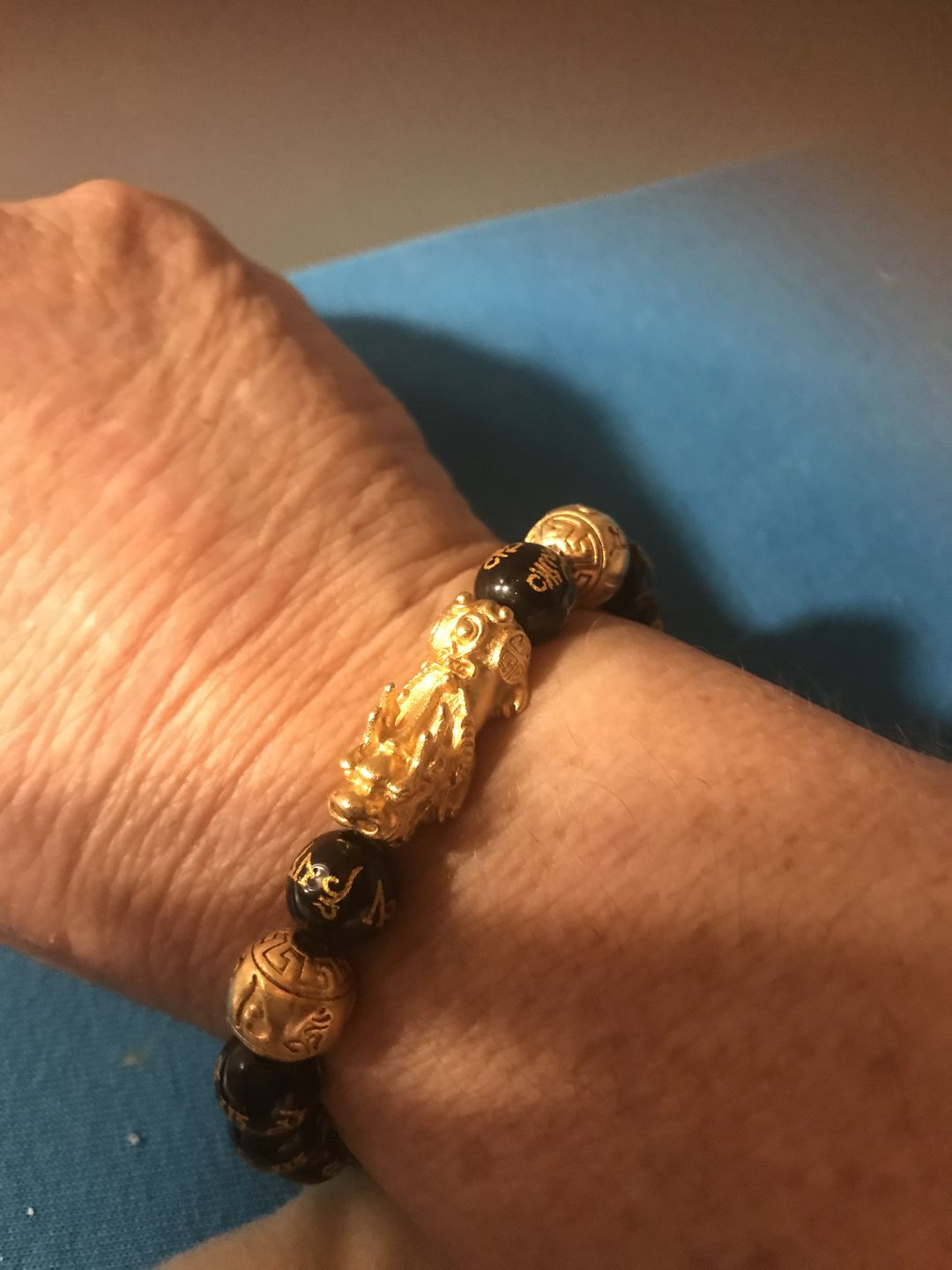 Customer photo review of Feng Shui Pixiu Schwarzes Obsidian Glücks Armband