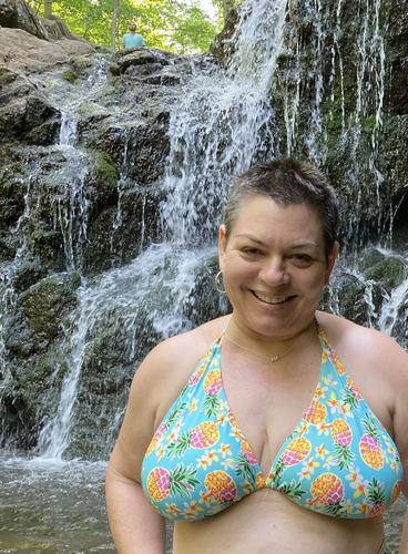 Customer photo review of Pineapple Triangle Top