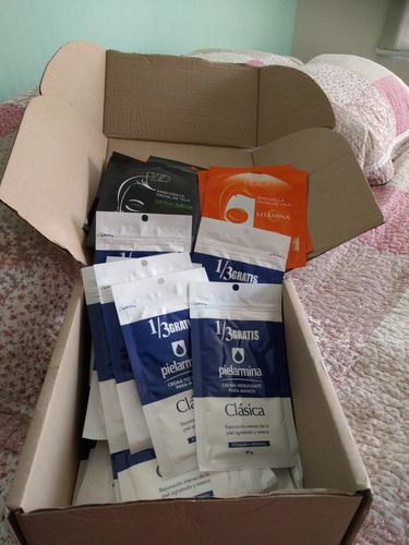 Customer photo review of Petrizzio Mascarilla De Tela Carbón Detox Shock