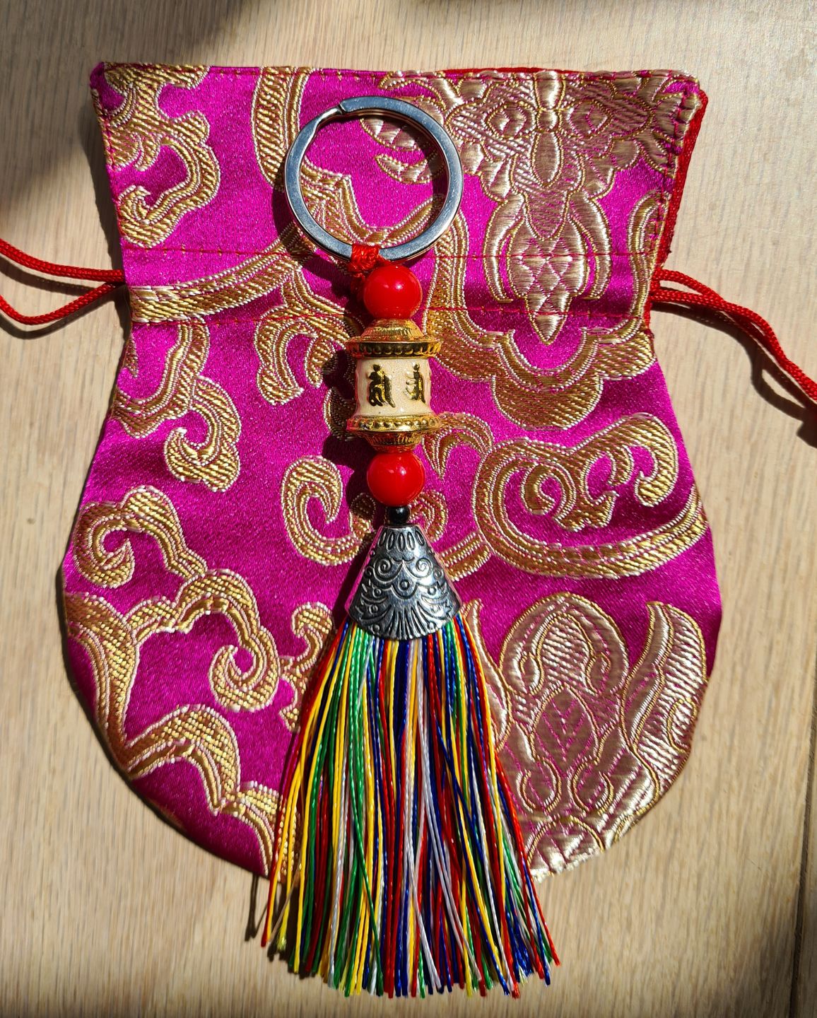 Customer photo review of NEW Porte-clés Tibétain | Amulette Moulin à Prières | NEPAL