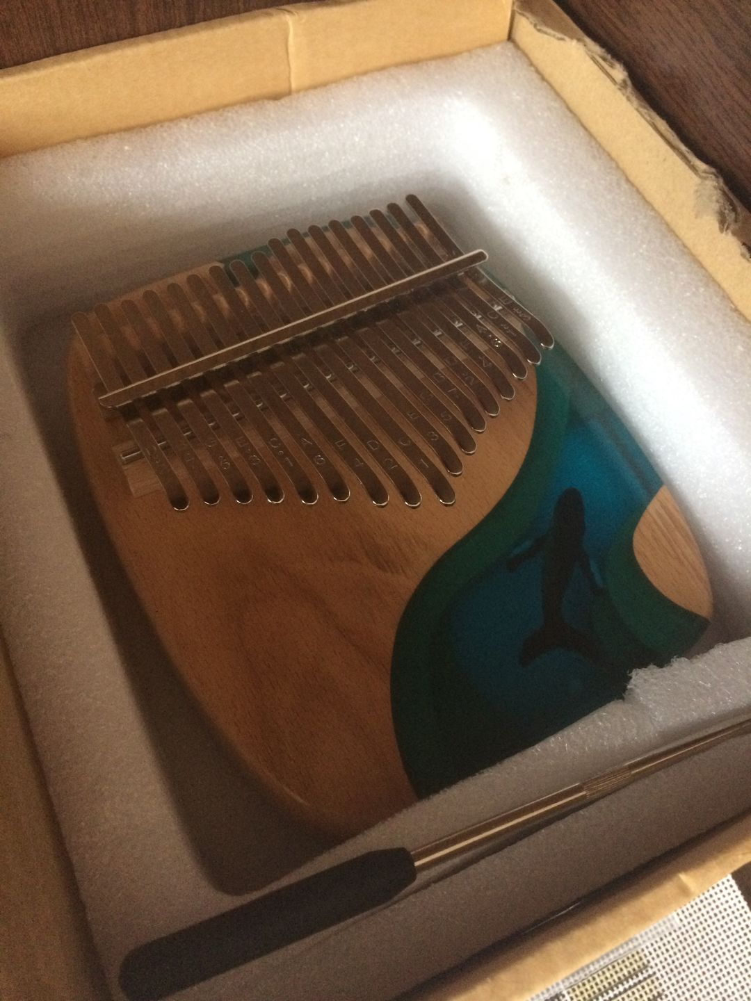 Customer photo review of 2021 New 17/21 Keys Hluru Blue Ocean Resin Whale Dolphin kalimba