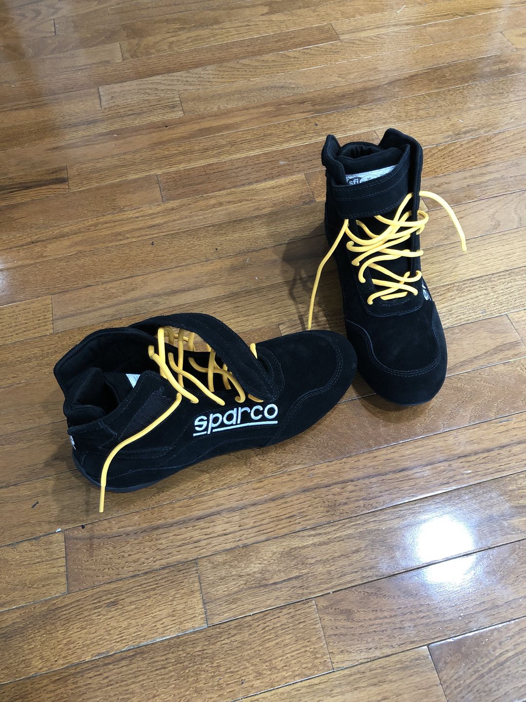 Customer photo review of Round Standard Shoe Laces - Solids