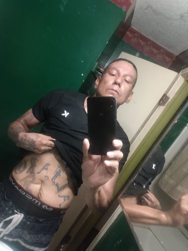 Customer photo review of Men's Heat Trapping T-Shirt