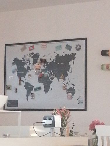 Customer photo review of Die magnetische Weltkarte "Weiss" - inkl. Magnet Pins
