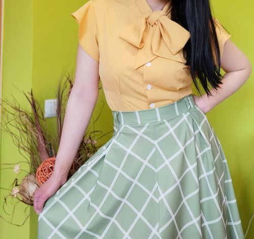Customer photo review of 1950ER PATCHWORK PLAID BOW TOP UND RÖCKE