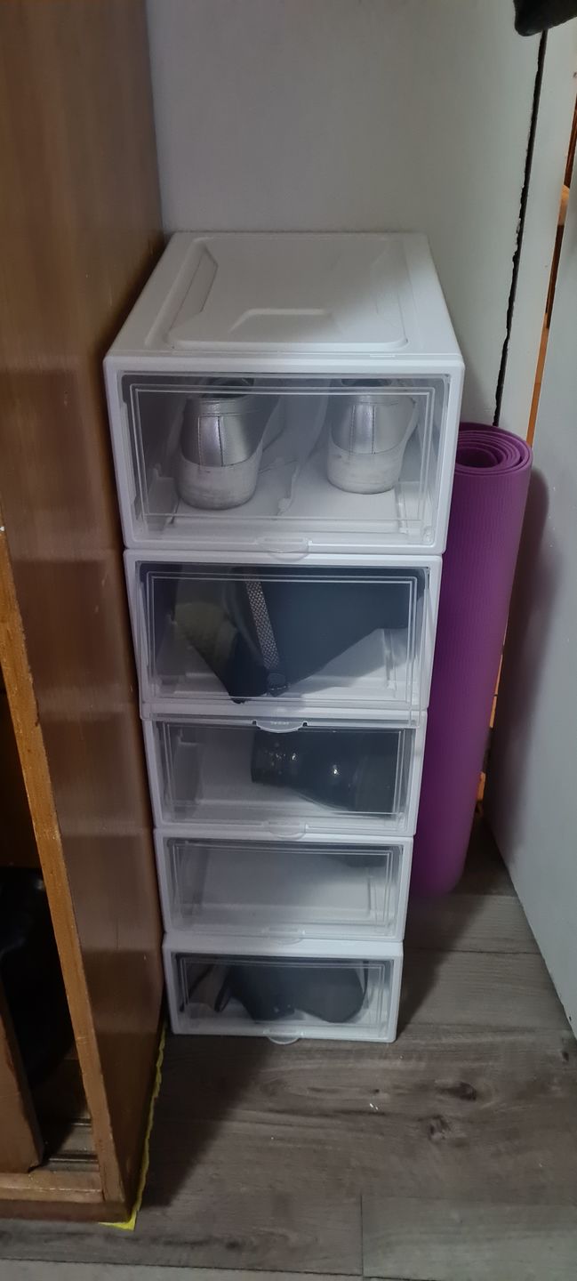 Customer photo review of Caja organizadora de zapatos blanca transparente (caja unitaria)