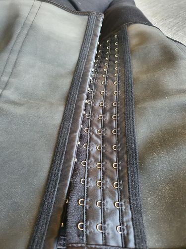 Customer photo review of Latex Waist Trainer