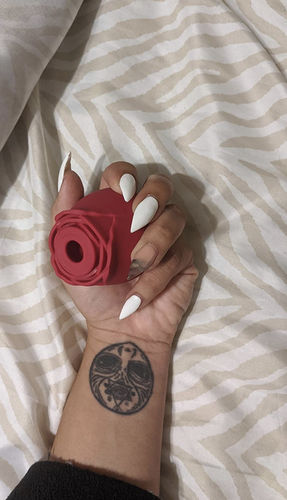 Customer photo review of Washable Waterproof Women Rose Toys with 6 Gears