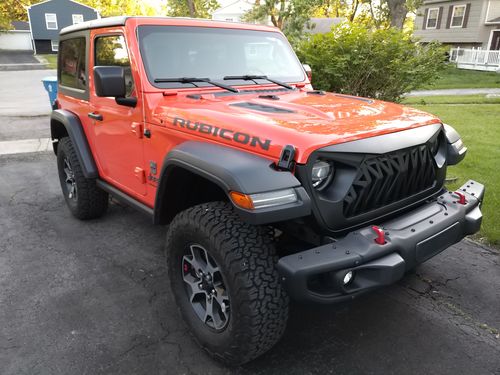 Customer photo review of Shark Grille - Matte Black for 18-21 Jeep Wrangler JL & Gladiator JT