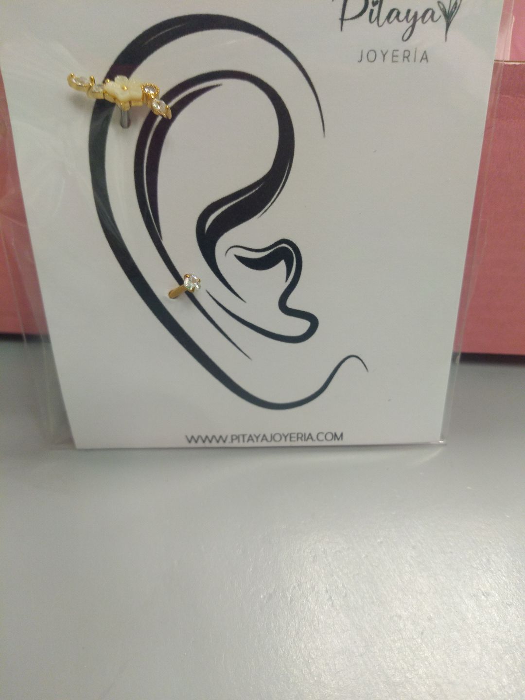 Customer photo review of Piercing de Florecita con Zirconias