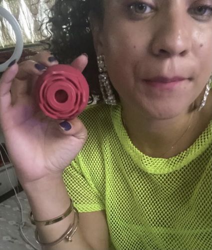Customer photo review of Washable Waterproof Women Rose Toys with 6 Gears