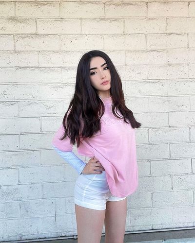 Customer photo review of Sepho Emboss S/S T-shirt-Pink