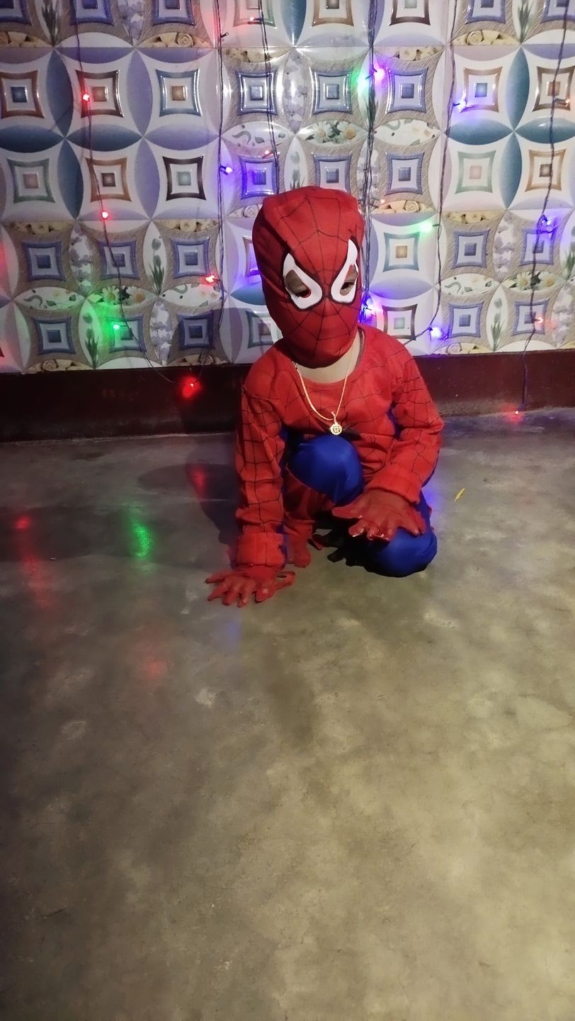 Customer photo review of Fancydresswale Spiderman Dress for Boys