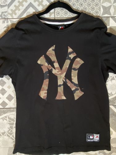 Customer photo review of Printed Graphic T-Shirts