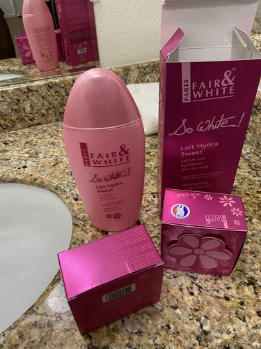 Customer photo review of Fair and White So White Hydra Sweet Moisturizing Body Lotion with Sweet Almond Oil 500ml/ 16.90 fl oz