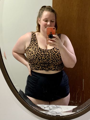 Customer photo review of Traveler Top | Leopard Print