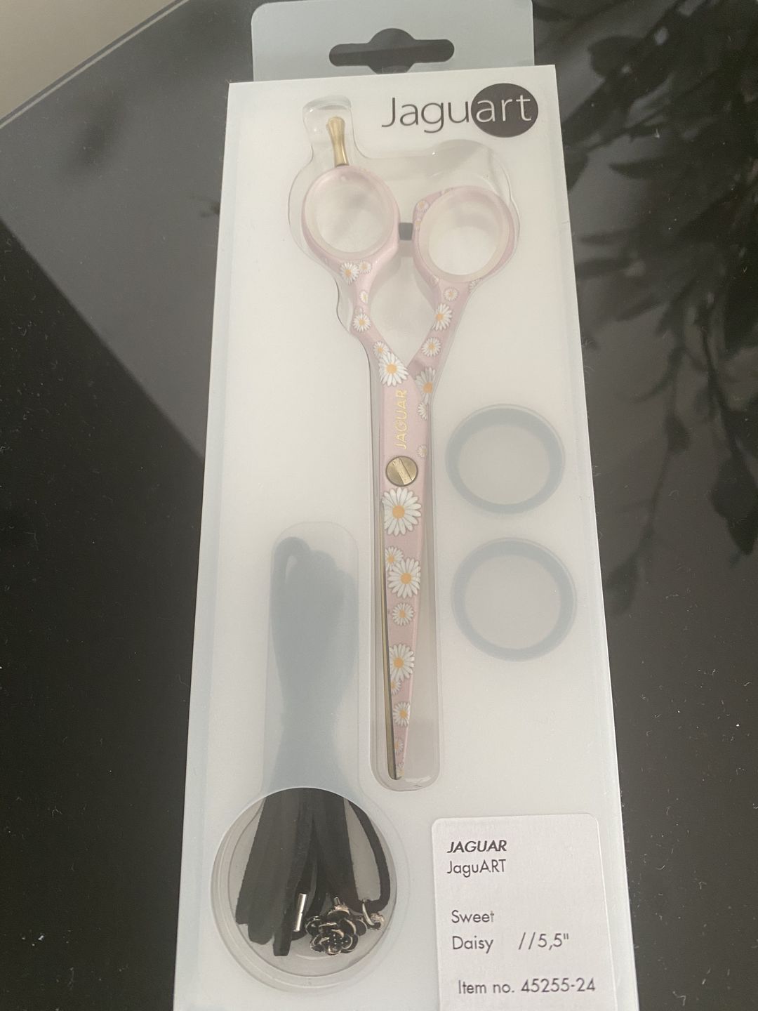 Customer photo review of Jaguar Art SWEET DAISY Scissors