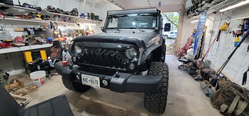 Customer photo review of Shark Grille - Glossy Black for 07-18 Wrangler JK/ JKU