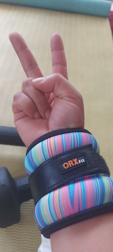 Customer photo review of Muñequeras con Peso Psicodelic