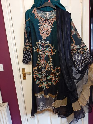 Customer photo review of Simrans Muskari Mummy & Me Dipped Hem Outfit SKM06