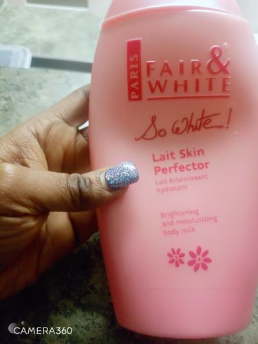 Customer photo review of Fair and White So White Hydra Sweet Moisturizing Body Lotion with Sweet Almond Oil 500ml/ 16.90 fl oz