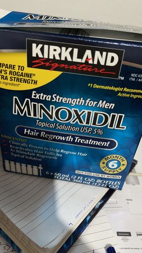 Customer photo review of Minoxidil 5% Kirkland - 6 Meses de Tratamento Contra Queda de Cabelo, Barba e Sobrancelha. (Caixa Lacrada)