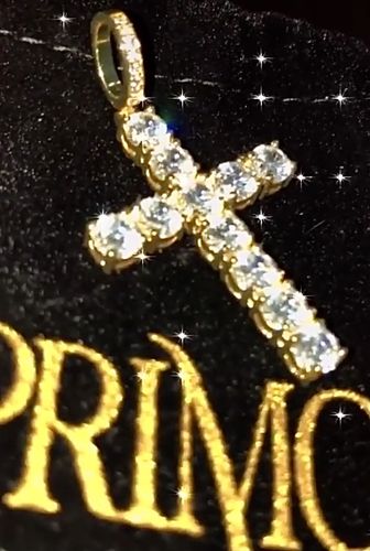 Customer photo review of Pendente Icy Cross - Oro