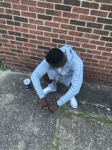 Customer photo review of Air Jordan 1 Retro High OG 'Hyper Royal  Pre Order