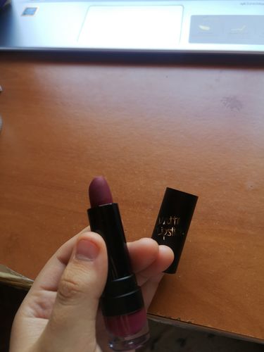 Customer photo review of Petrizzio Labial Matte