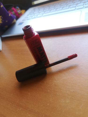 Customer photo review of Petrizzio Labial Matte Liquido