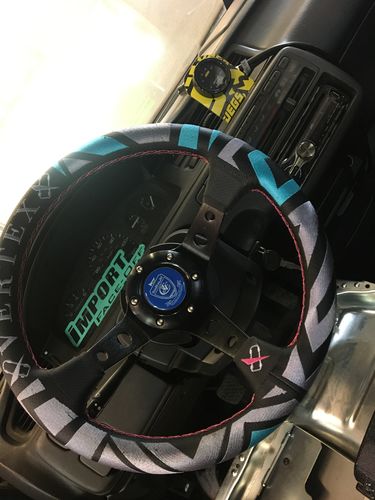Customer photo review of 13" (330mm) VX LABYRINTH Style Steering Wheel