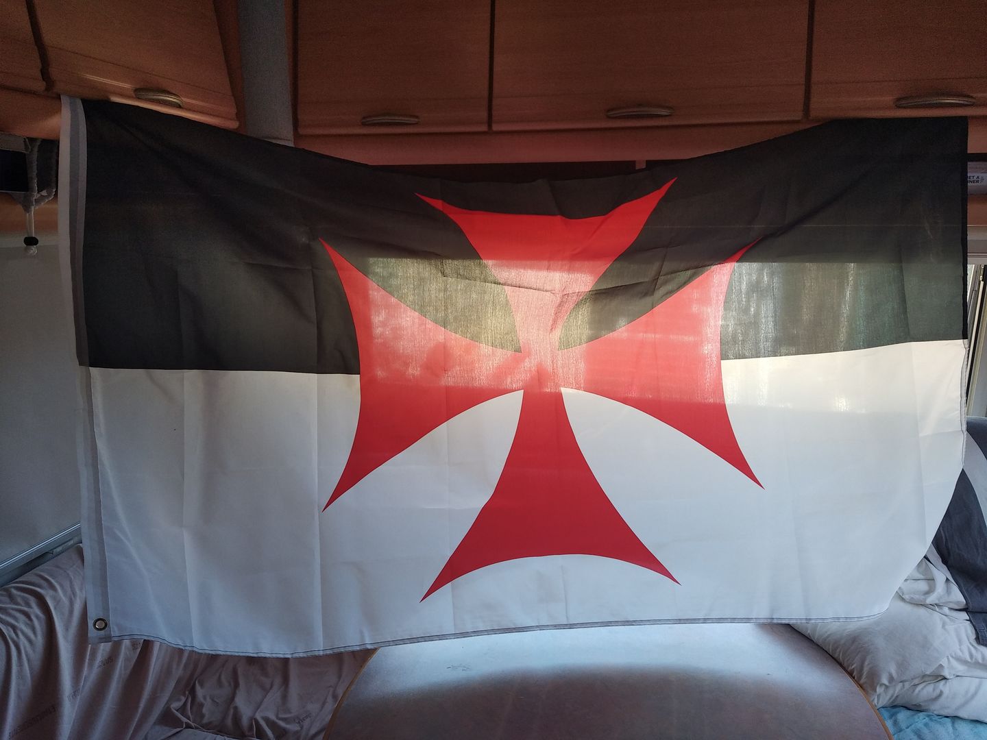 Customer photo review of Drapeau Templier