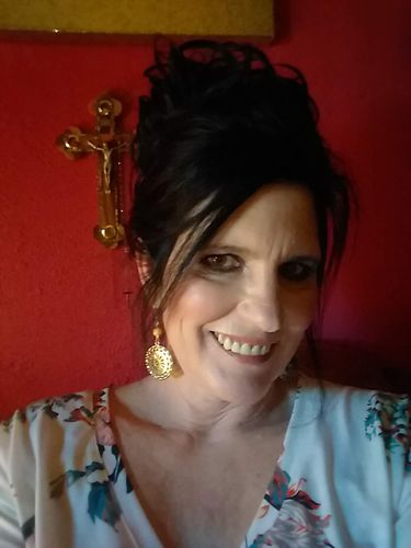 Customer photo review of JuvaBun Messy Bun