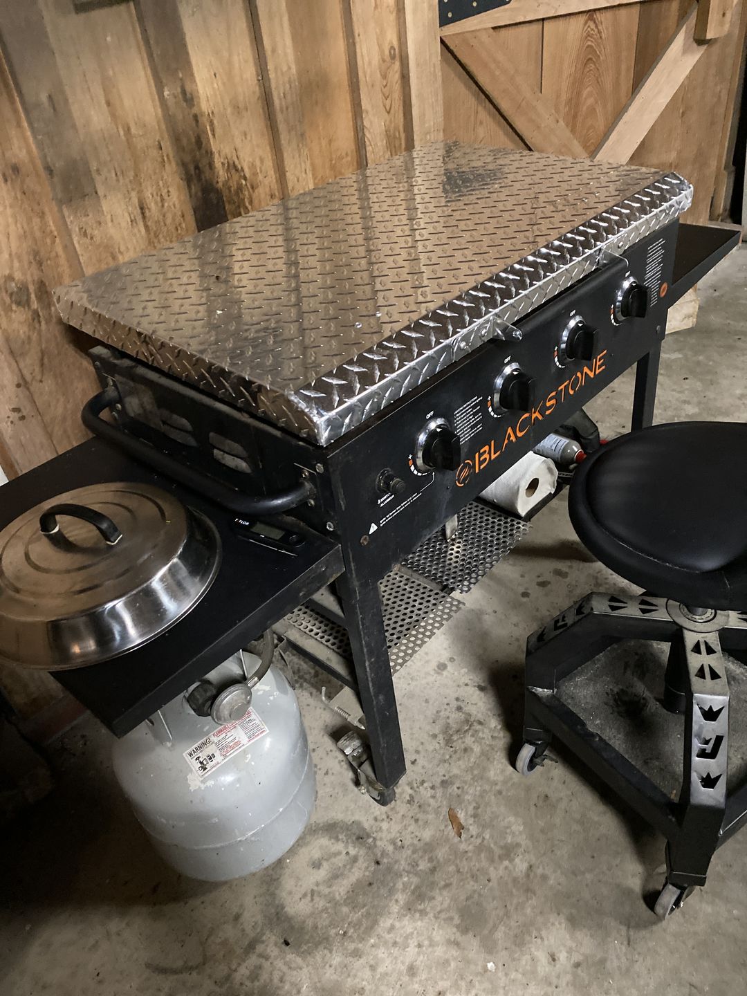 Customer photo review of GriddleGuard Diamond Plate Hard Cover Lid for Blackstone 36" Griddle