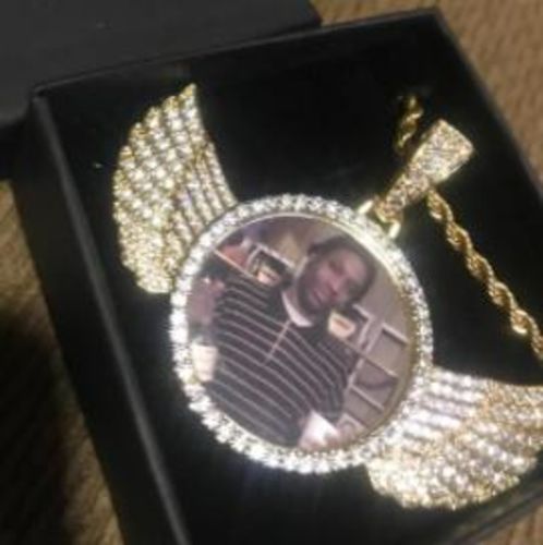 Customer photo review of THE FLYING ANGEL® - Custom Round Photo Pendant