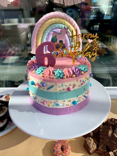 Customer photo review of Macrame Rainbow Cake Toppers