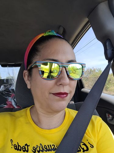 Customer photo review of Island Yellow