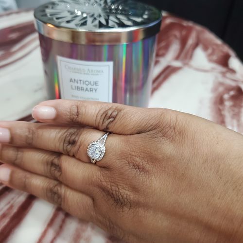 Customer photo review of Antique Library Candle - Ring Collection