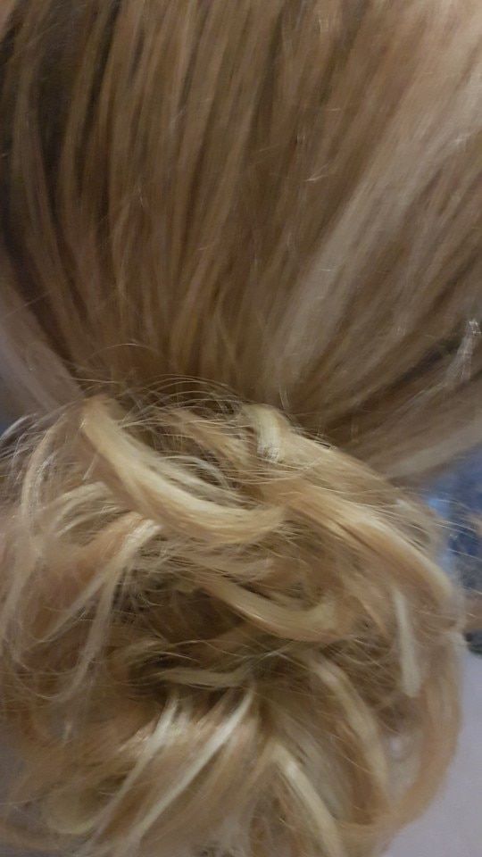 Customer photo review of Real Hair Messy Bun Scrunchie Curly 1PCS For Women