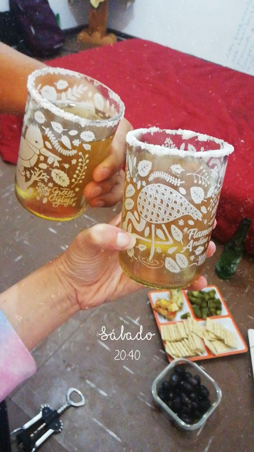 Customer photo review of Aves de Chile Juego de 4 Vasos