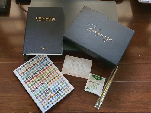 Customer photo review of Life Planner Box Premium