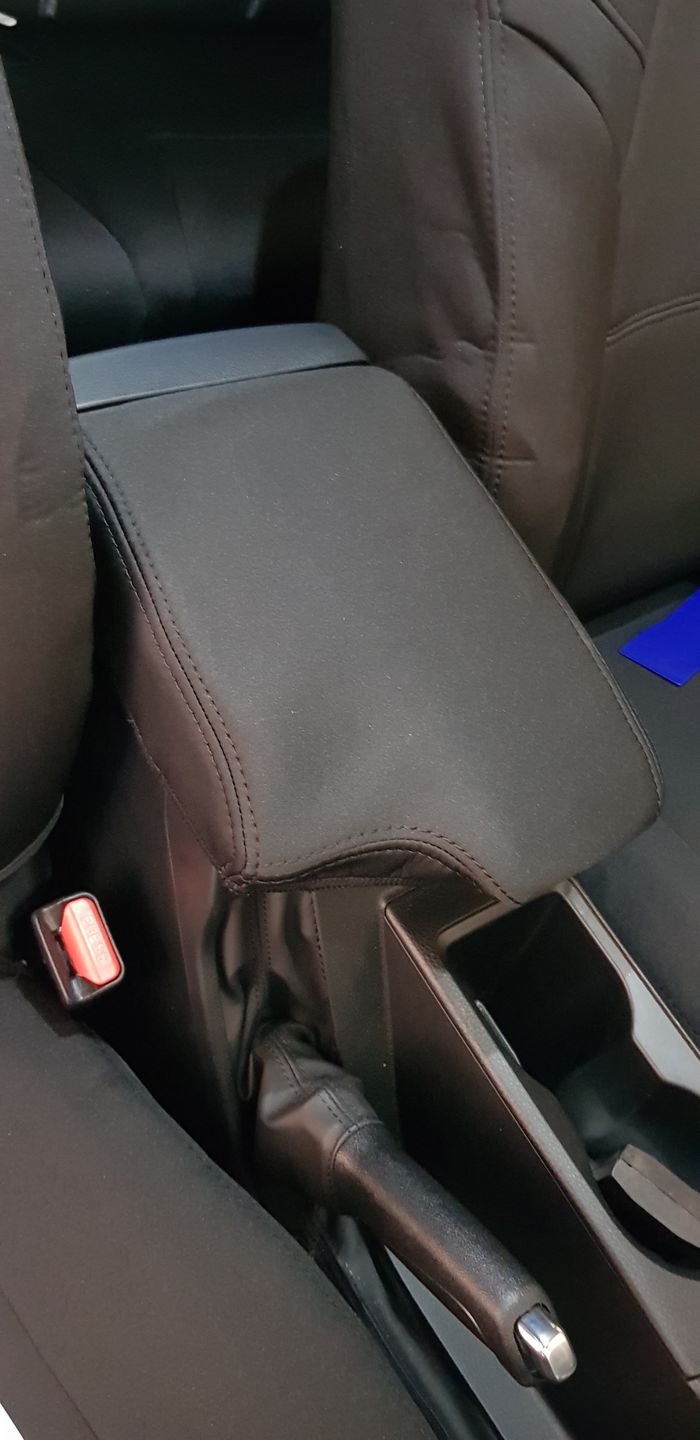 Customer photo review of Isuzu DMAX RG (NEW 2021) Neoprene Console Lid (In Stock)