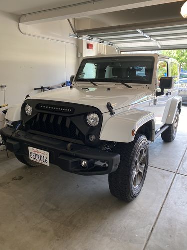 Customer photo review of Gladiator Grille w/ LED Off-Road Lights for 07-18 Jeep Wrangler JK