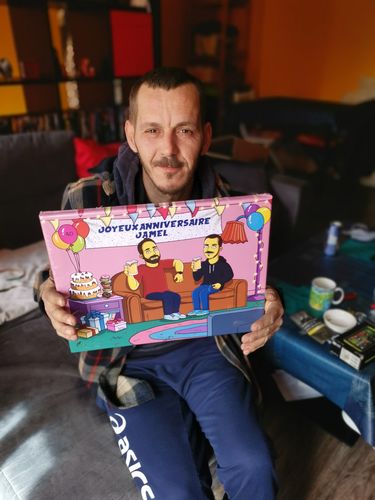 Customer photo review of Caricature cartoon dessinée à la main: en mode jaune