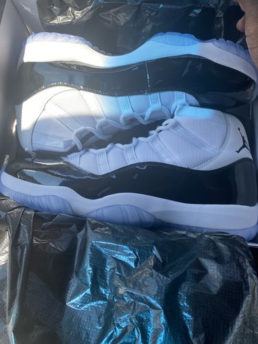 Customer photo review of Air Jordan Retro 11 "Concords" 378037-100