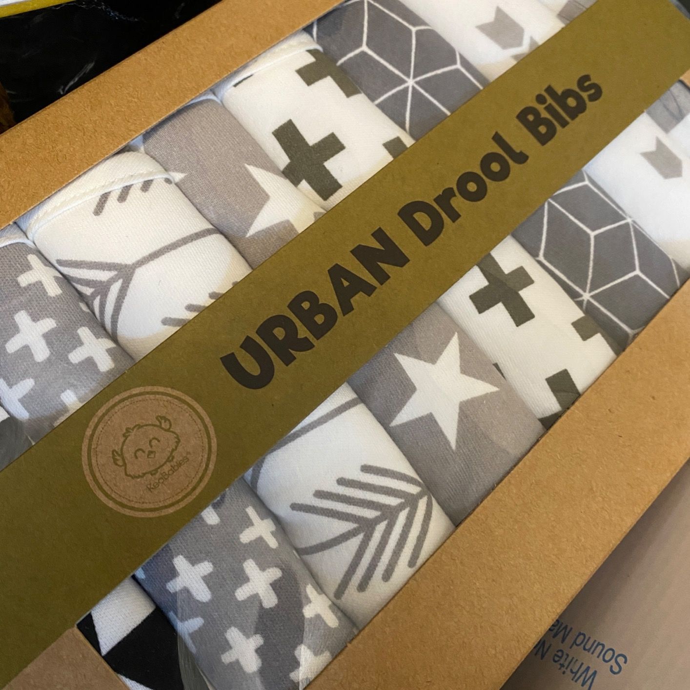 Customer photo review of 8-Pack URBAN Drool Bibs